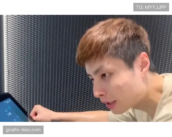 石宇奇喝杯咖啡的钱够我吃一个月食堂